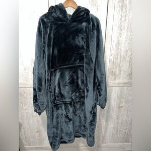 Wearable Blanket Hoodie NWOT